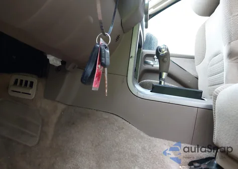 2005 Nissan Pathfinder Se from USA, damaged, VIN 5N1AR18W95C745498